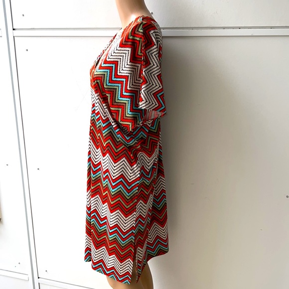 Multi coloured zigzag pattern dress size Large - Picture 3 of 4